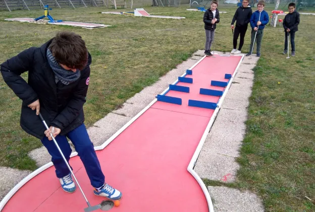 terrain de mini-golf à Cosnes-sur-Loire dans la Nièvre 58